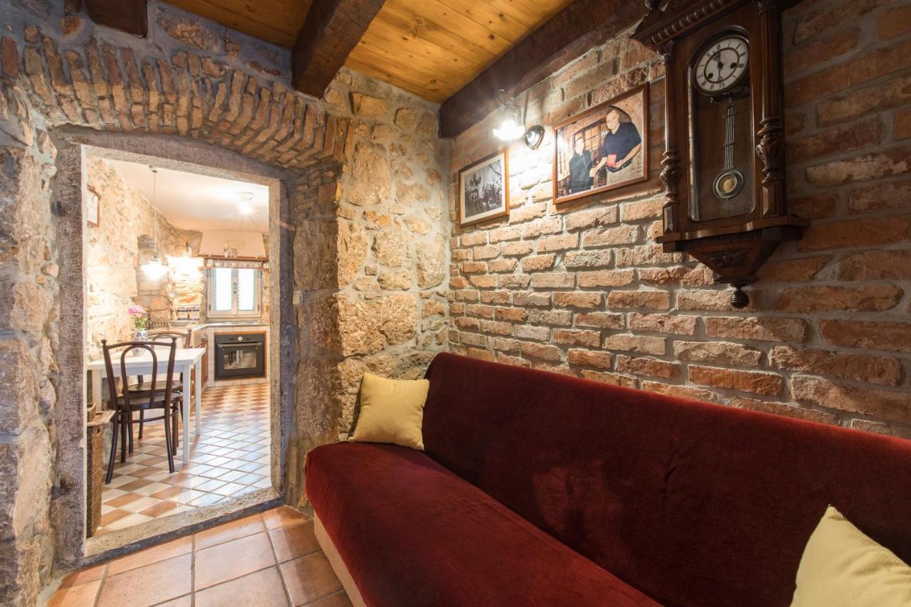 Holiday Home Bozanic Врбник Екстер'єр фото