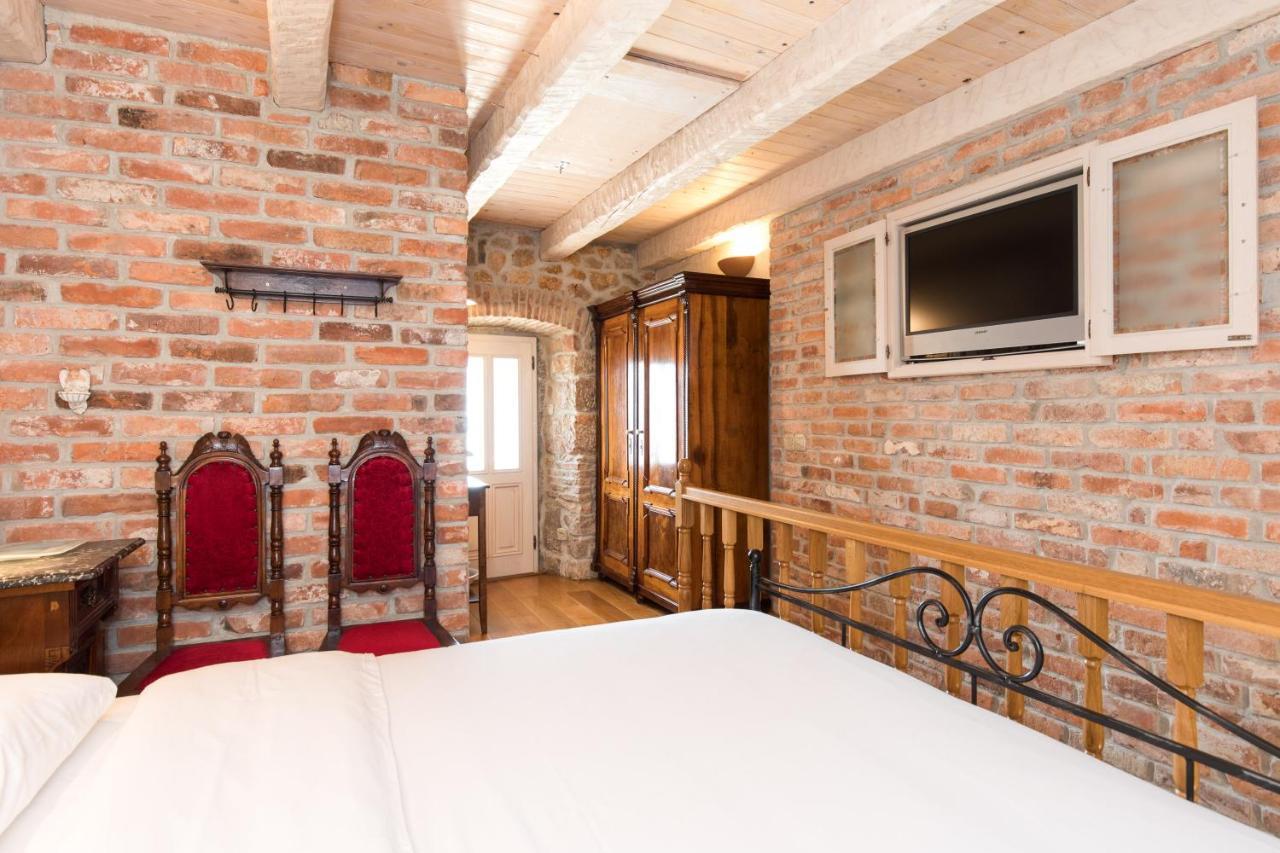 Holiday Home Bozanic Врбник Екстер'єр фото