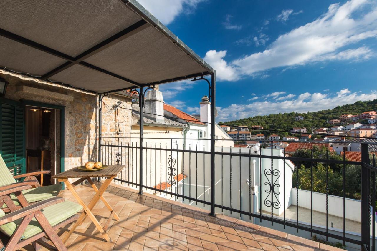 Holiday Home Bozanic Врбник Екстер'єр фото