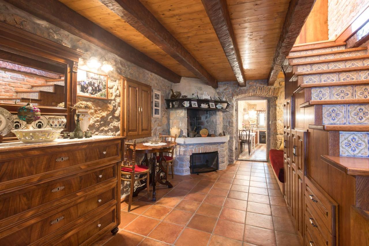 Holiday Home Bozanic Врбник Екстер'єр фото